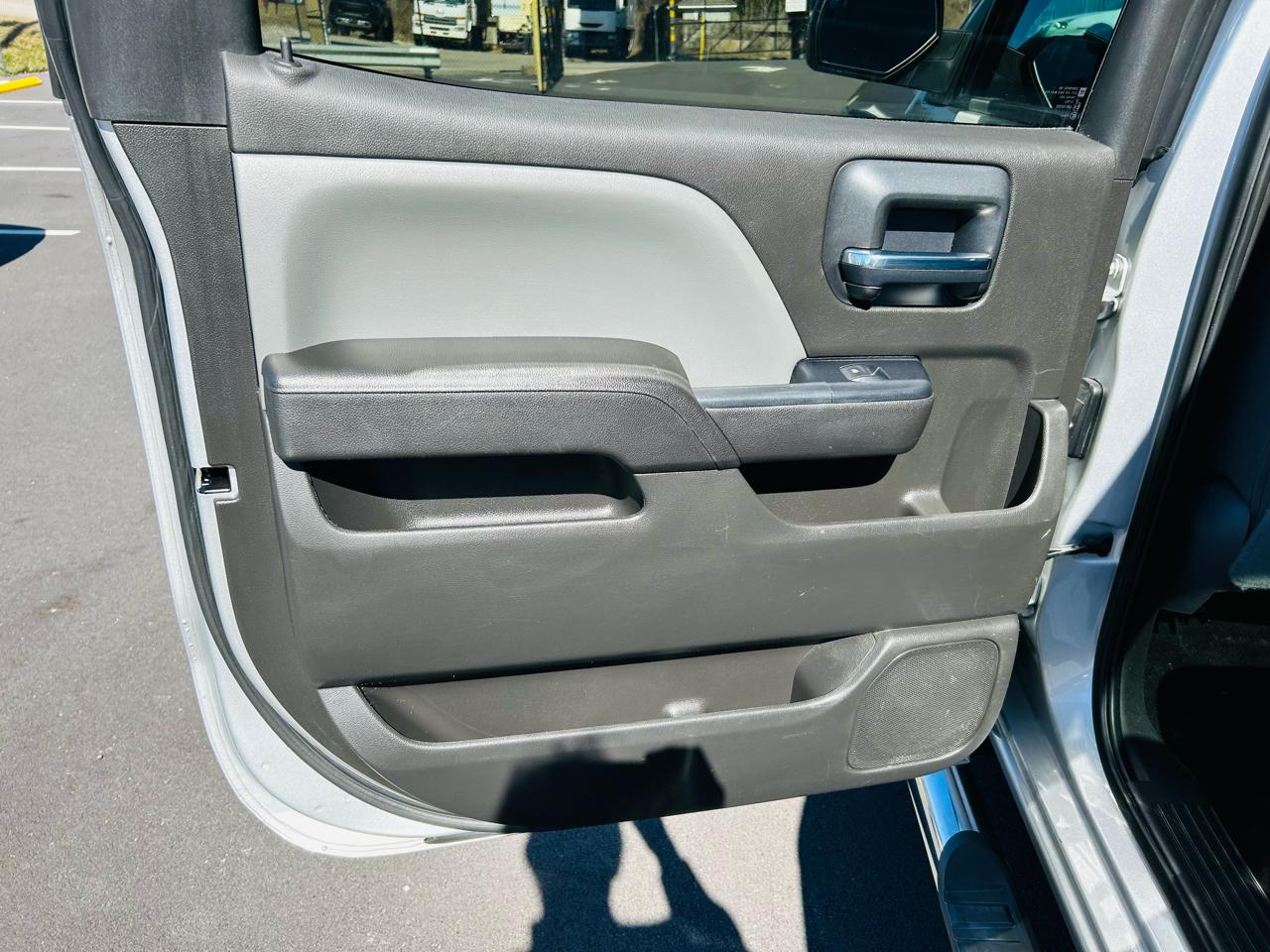 Chevrolet Silverado 1500 Custom Crew Cab 2WD 2018