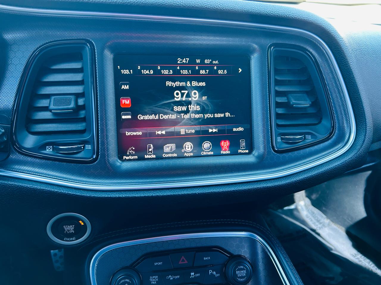 Dodge Challenger  2015