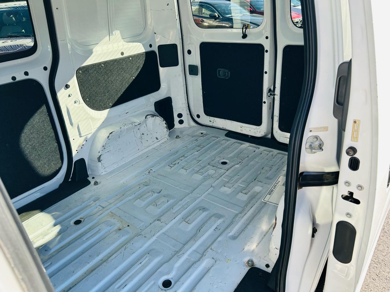 Nissan NV200 SV 2015