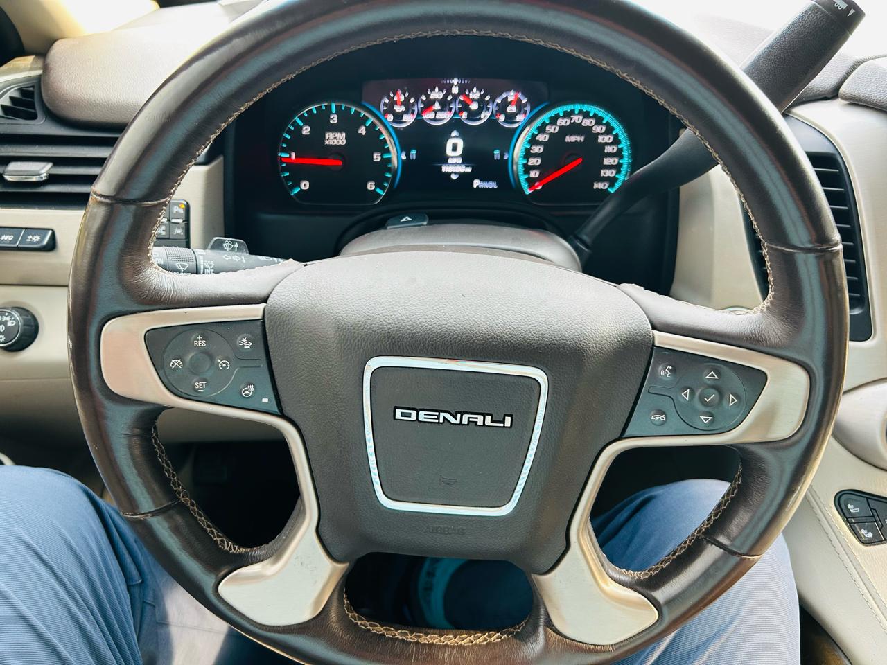 GMC Yukon XL Denali 2WD 2017