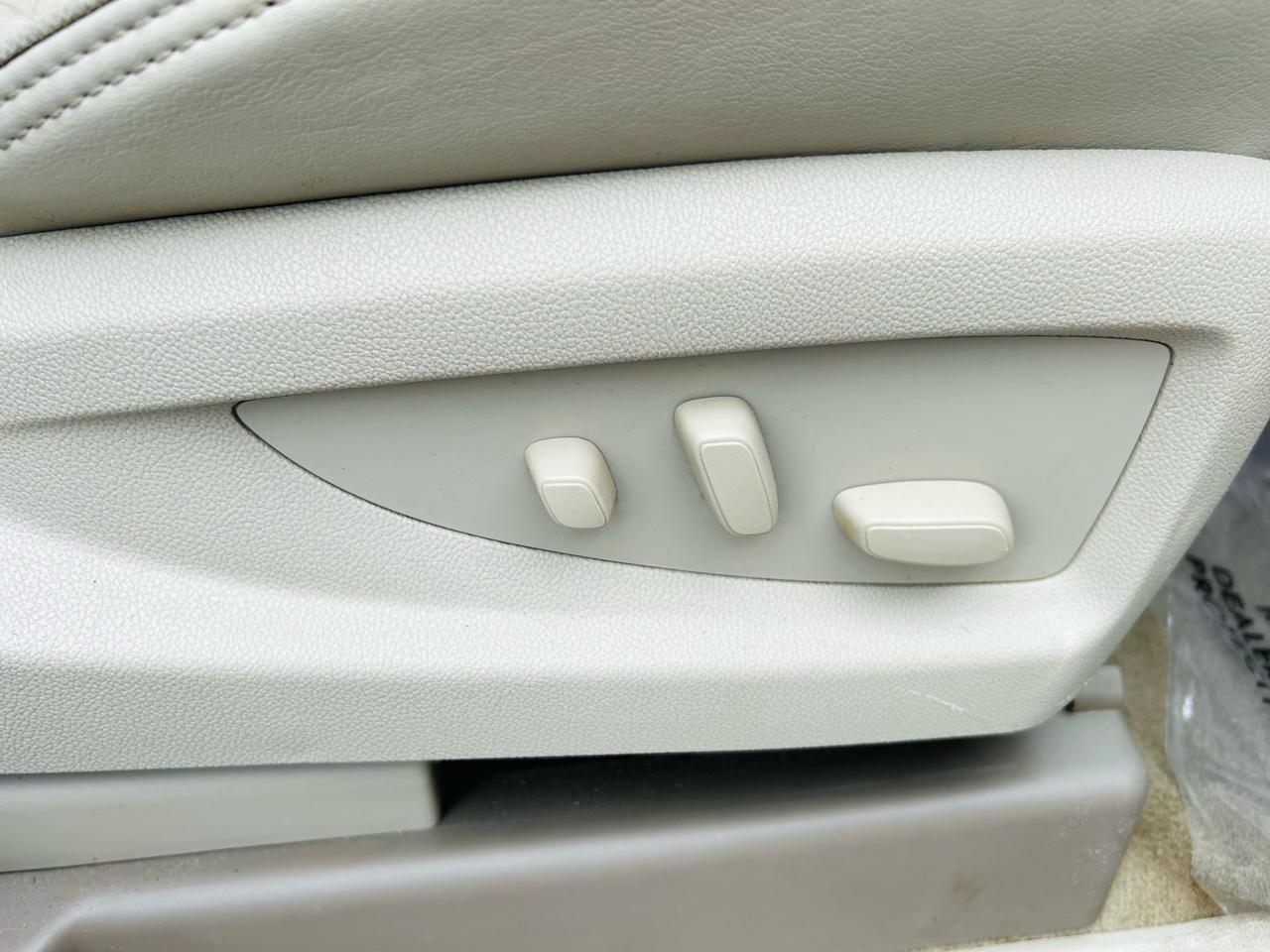 GMC Yukon XL Denali 2WD 2017