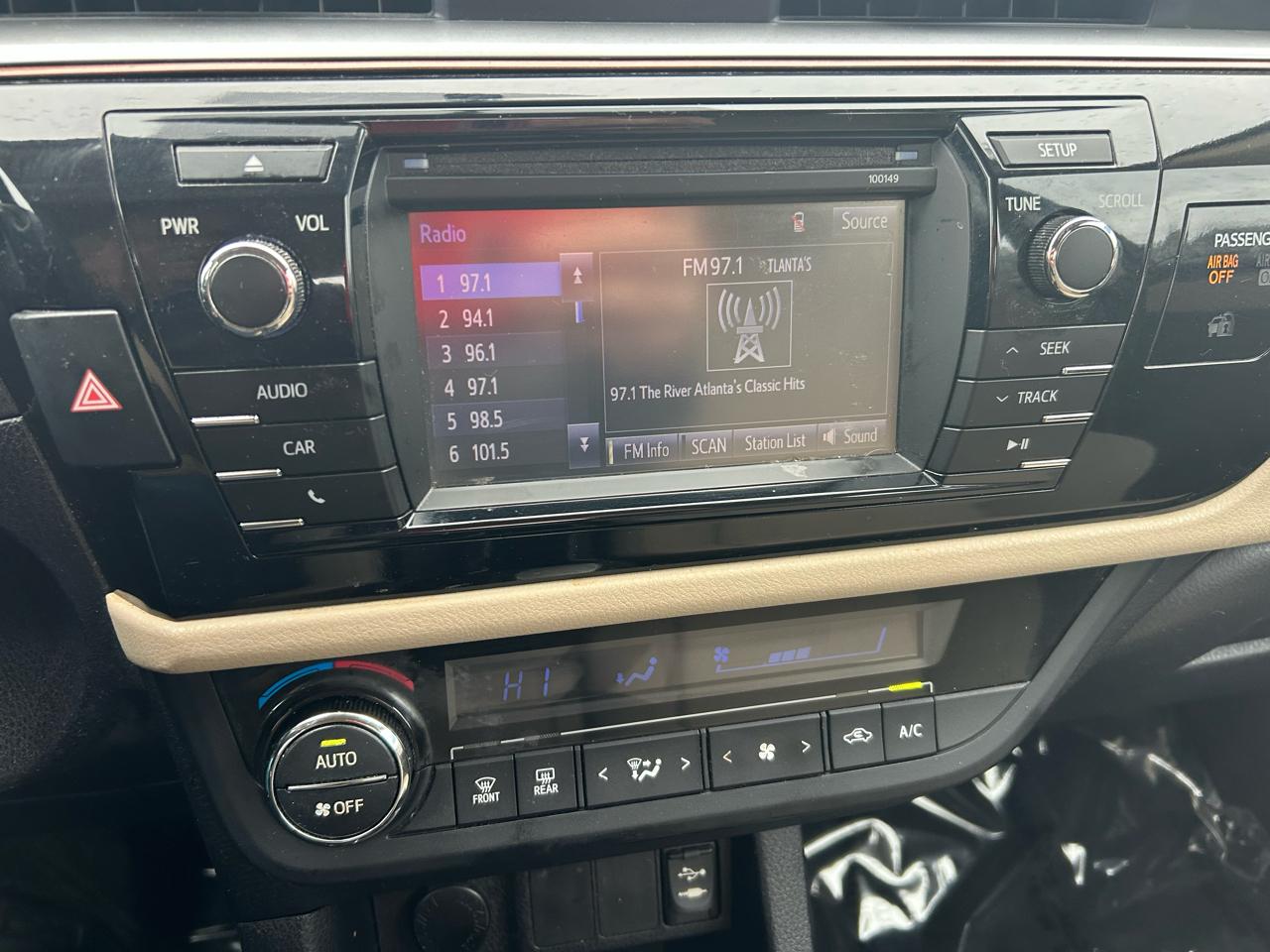 Toyota Corolla LE Plus CVT 2015