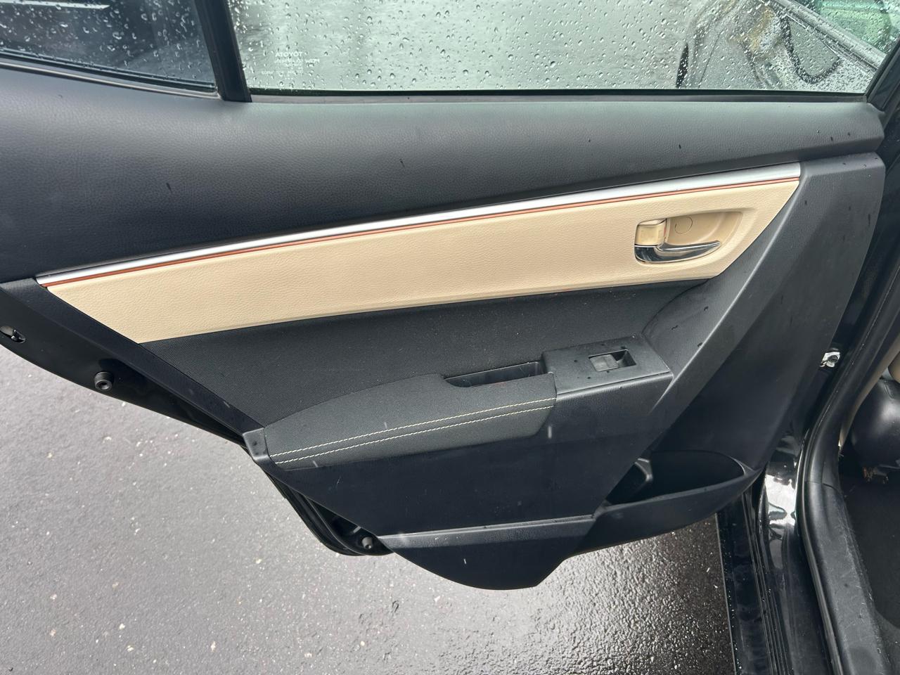 Toyota Corolla LE Plus CVT 2015