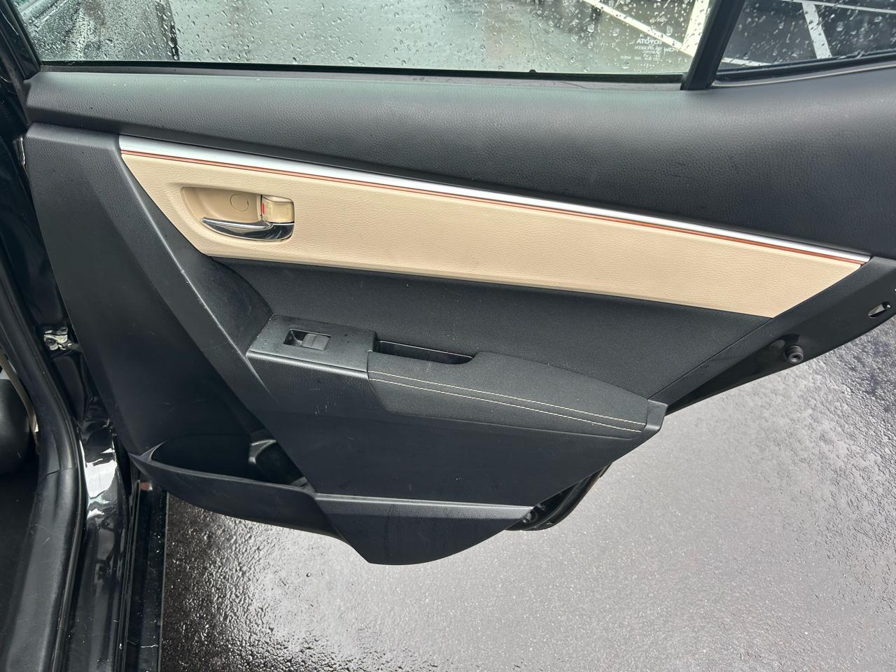 Toyota Corolla LE Plus CVT 2015