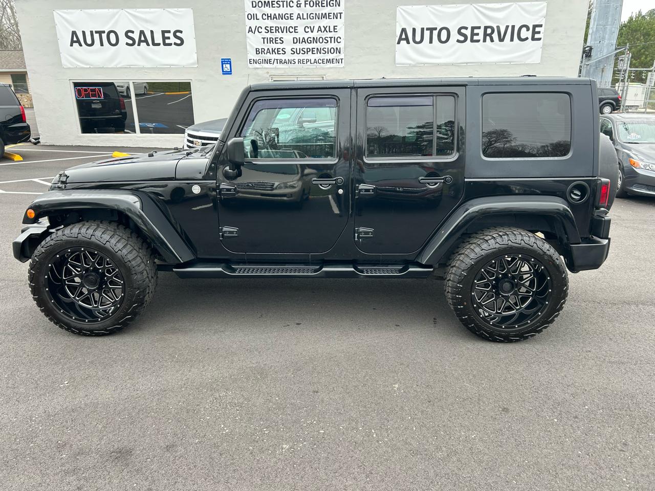 Jeep Wrangler Unlimited Sahara 4WD 2010