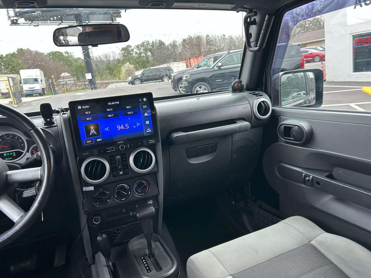 Jeep Wrangler Unlimited Sahara 4WD 2010