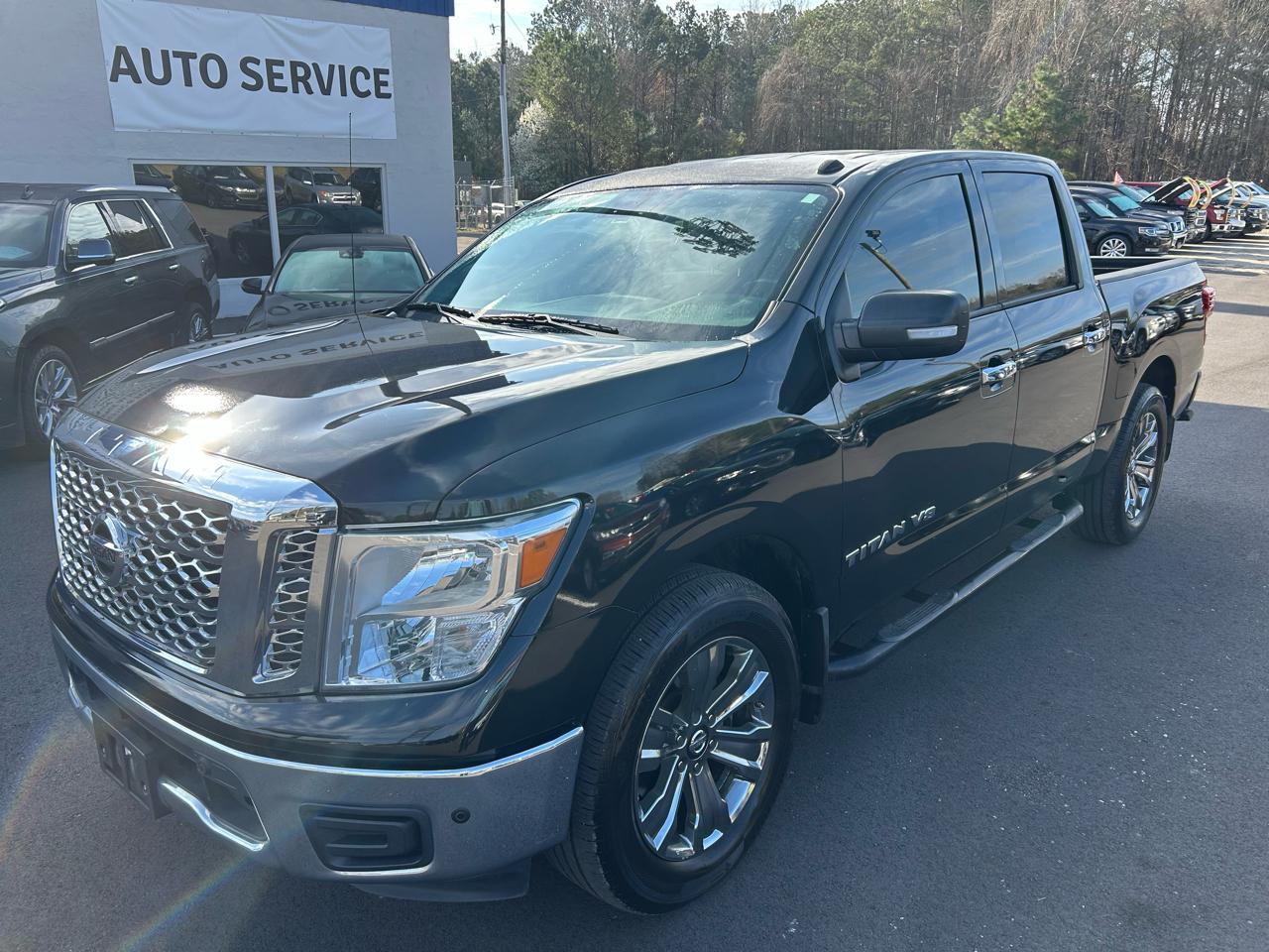 Nissan Titan SV Crew Cab 2WD 2018