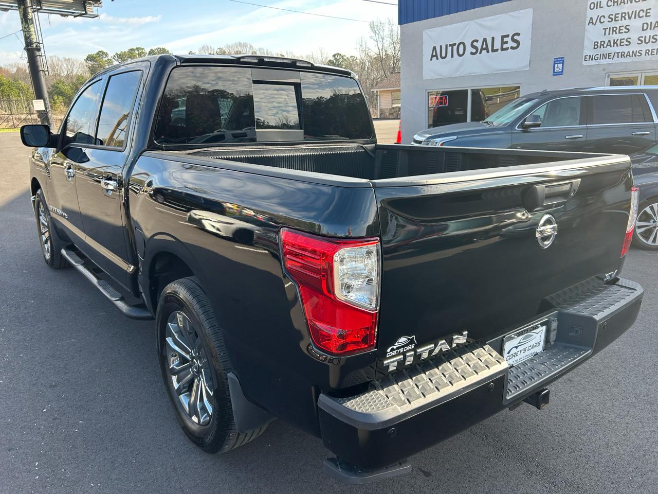 Nissan Titan SV Crew Cab 2WD 2018