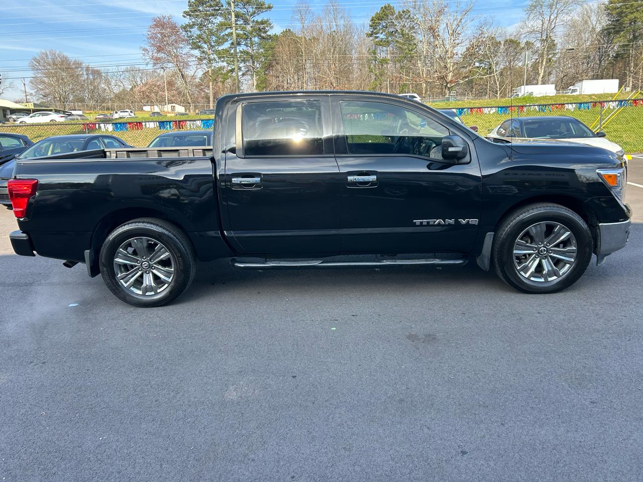 Nissan Titan SV Crew Cab 2WD 2018
