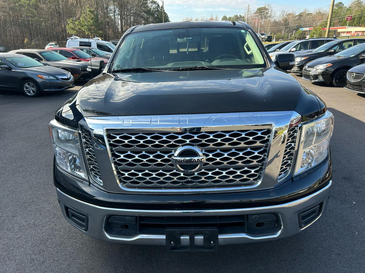 Nissan Titan SV Crew Cab 2WD 2018
