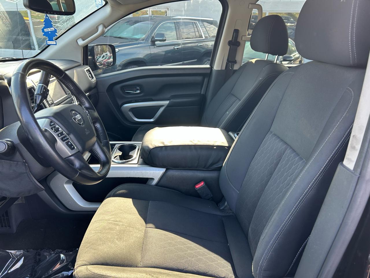 Nissan Titan SV Crew Cab 2WD 2018