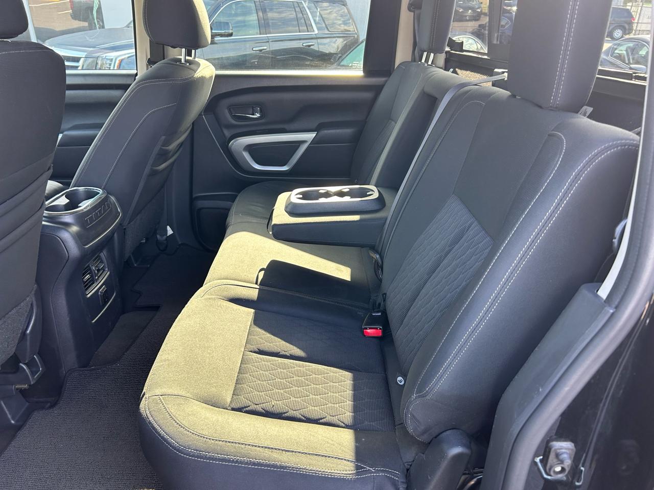 Nissan Titan SV Crew Cab 2WD 2018