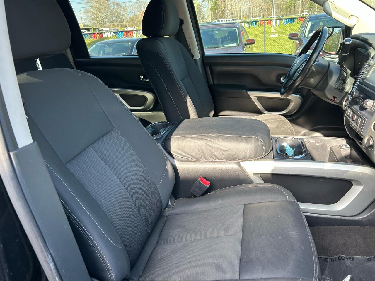 Nissan Titan SV Crew Cab 2WD 2018