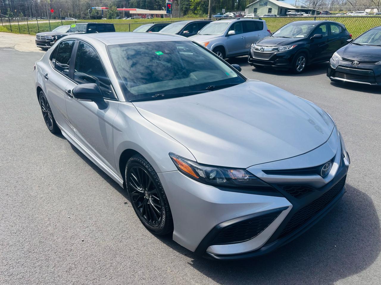 Toyota Camry  2021