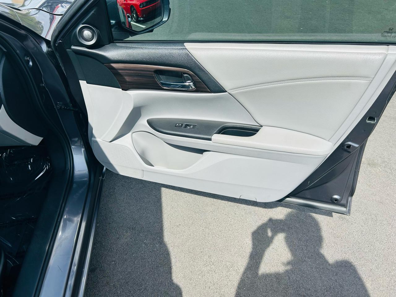 Honda Accord EX-L Sedan CVT 2016