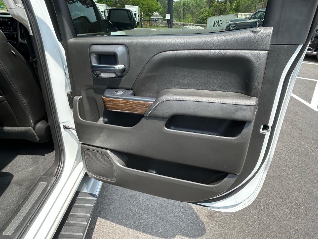 GMC Sierra 1500 Denali Crew Cab Long Box 2WD 2018