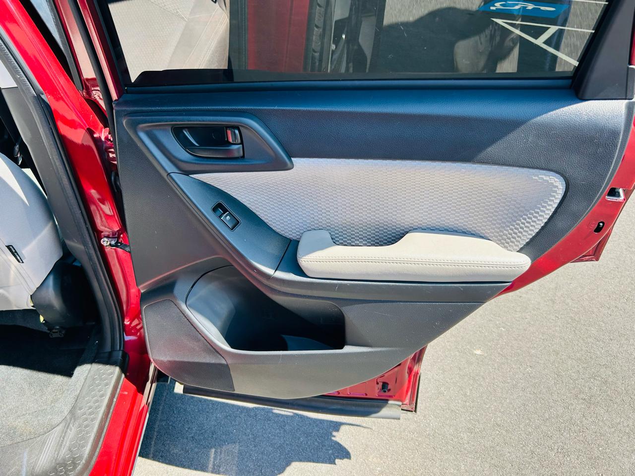 Subaru Forester 2.5i Premium PZEV CVT 2017