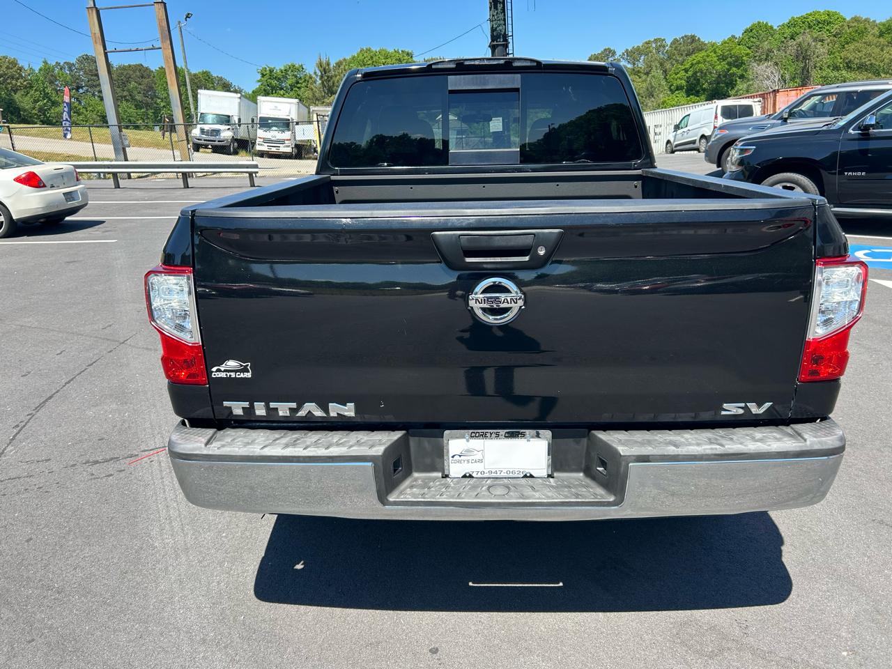 Nissan Titan SV Crew Cab 2WD 2017