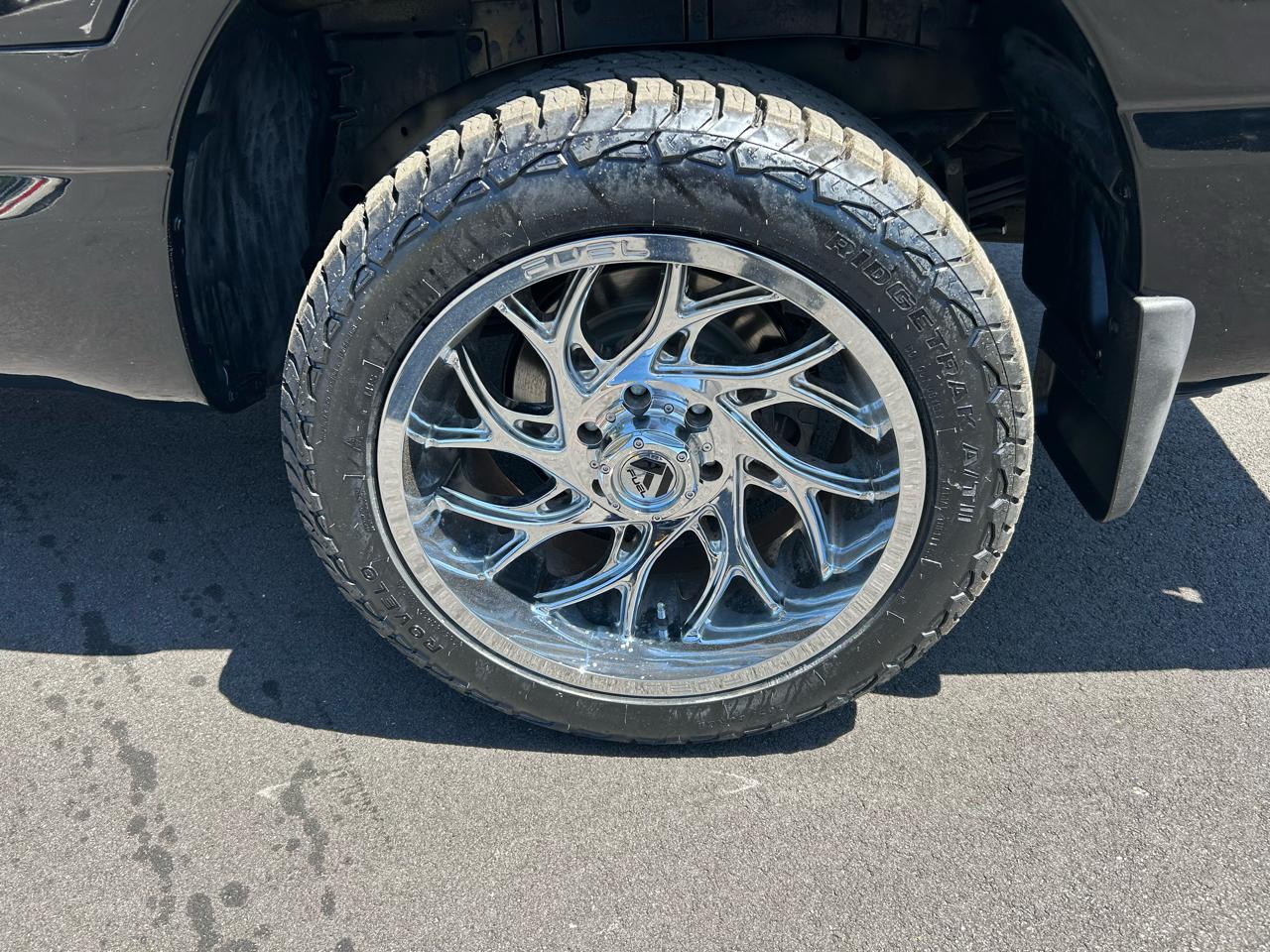 Nissan Titan SV Crew Cab 2WD 2017