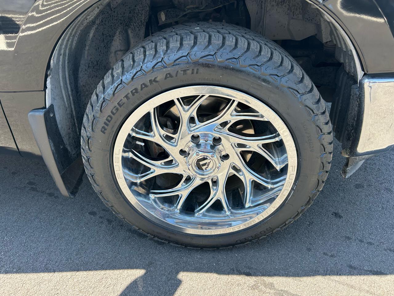 Nissan Titan SV Crew Cab 2WD 2017