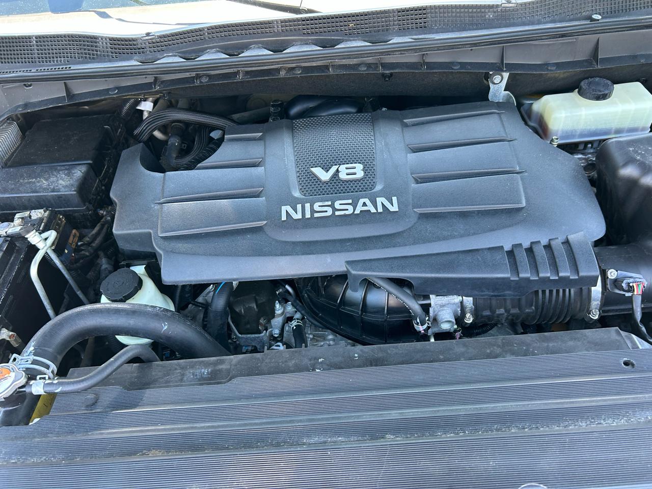 Nissan Titan SV Crew Cab 2WD 2017