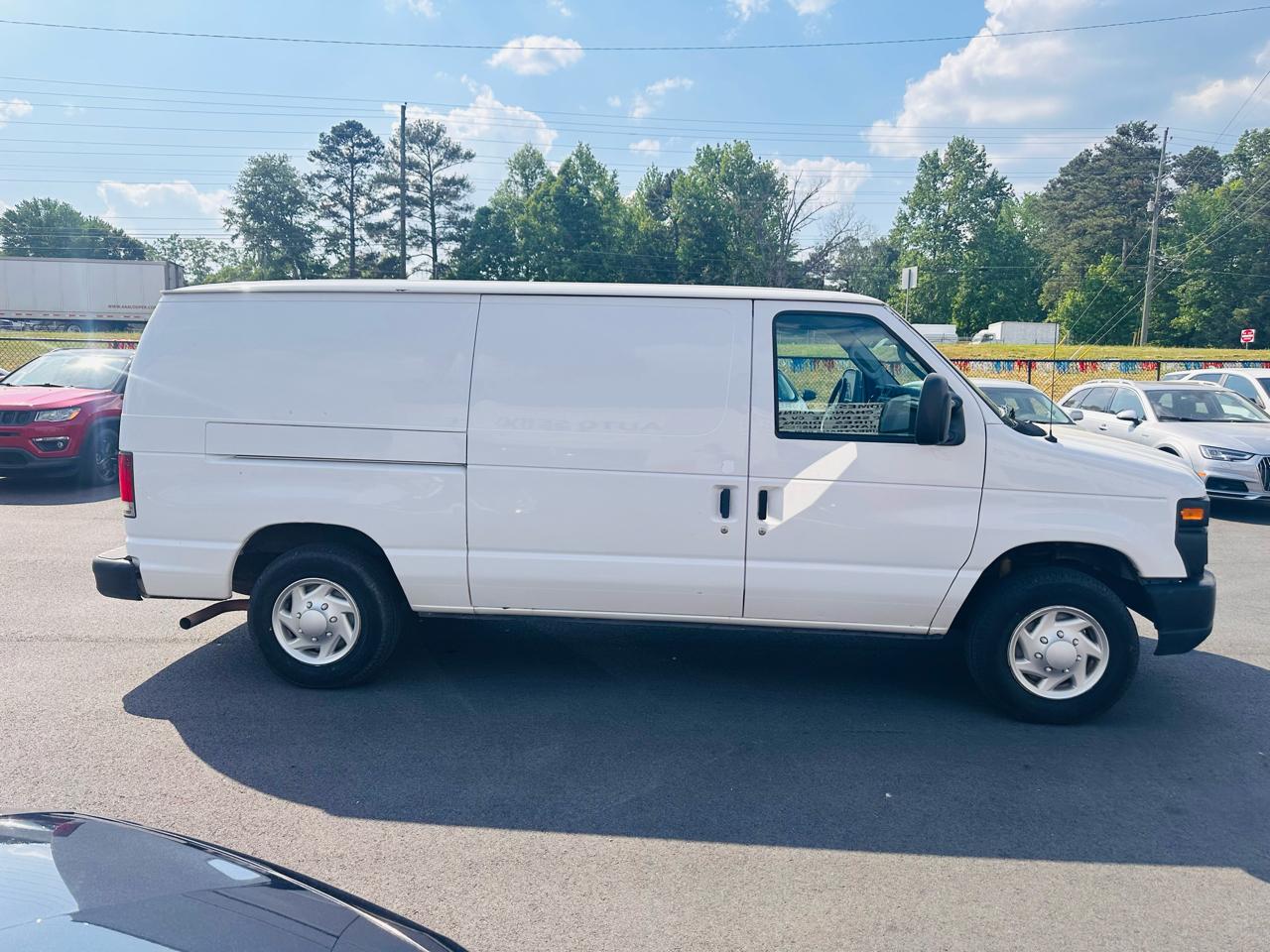 Ford Econoline E-150 2010
