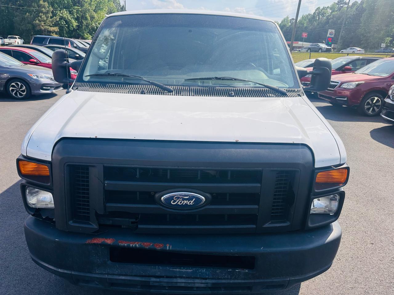 Ford Econoline E-150 2010