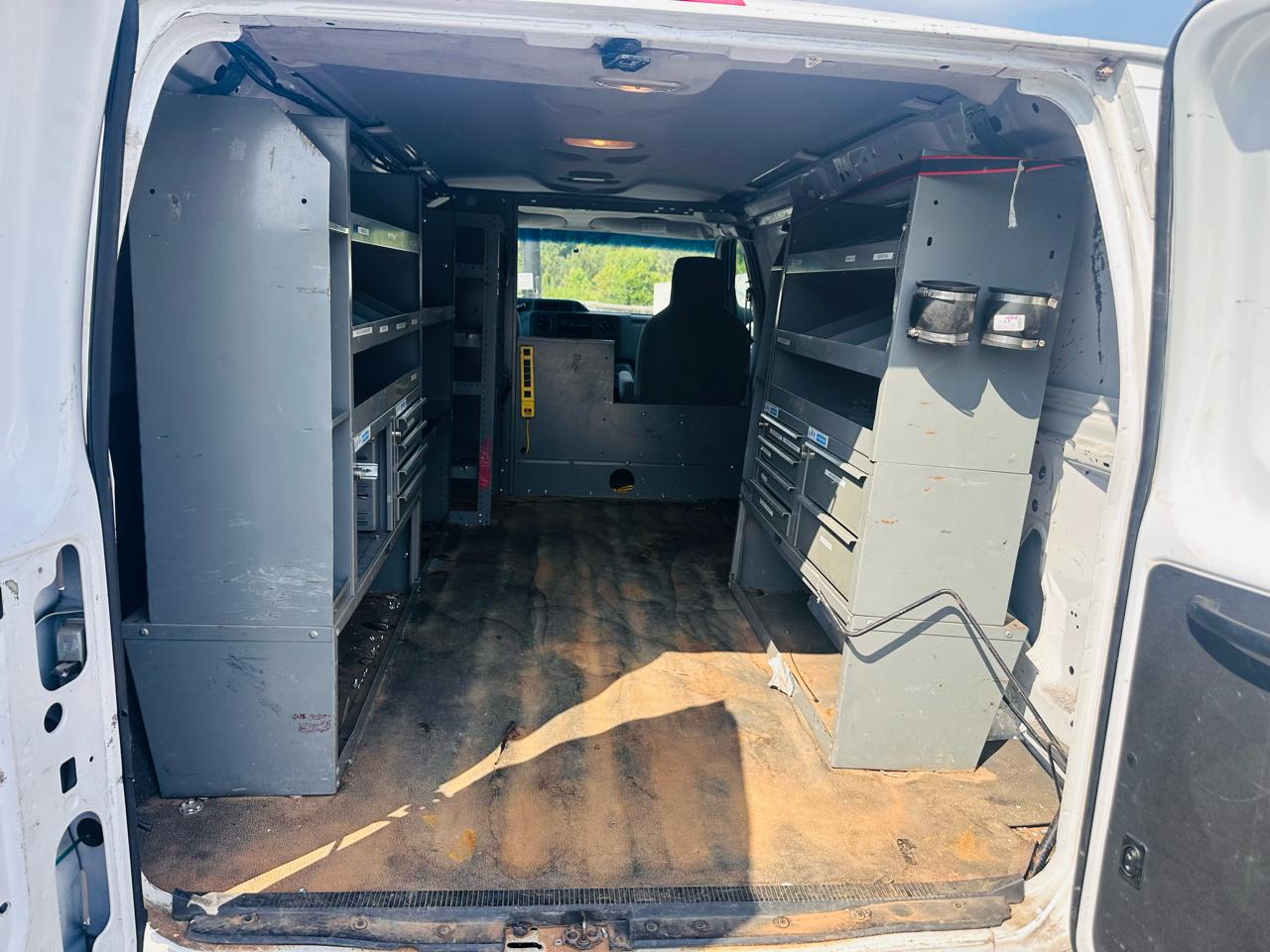 Ford Econoline E-150 2010