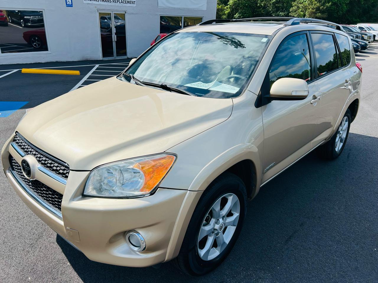 Toyota RAV4 Limited I4 2WD 2011