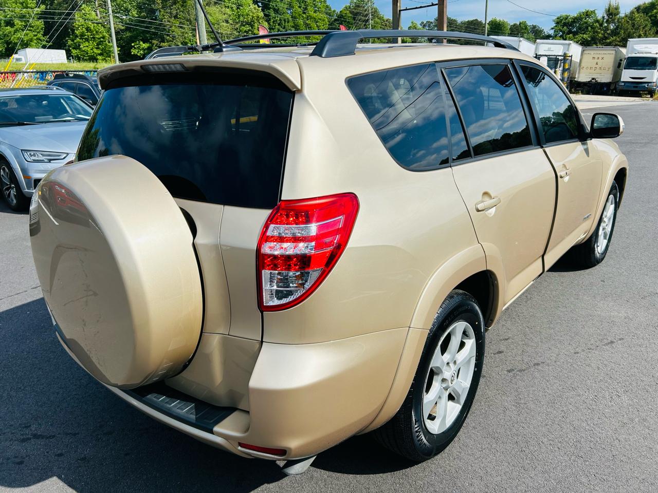 Toyota RAV4 Limited I4 2WD 2011