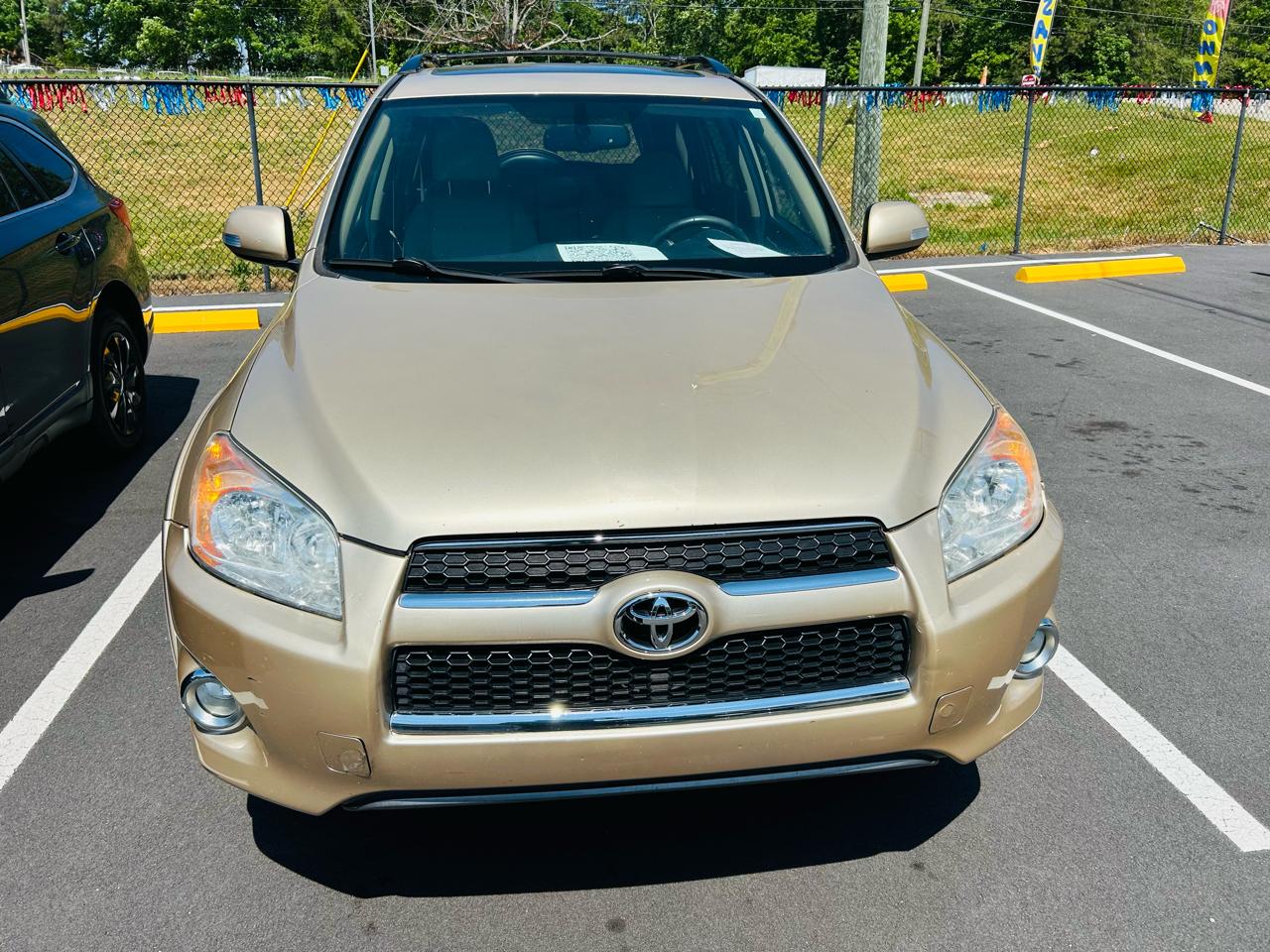 Toyota RAV4 Limited I4 2WD 2011