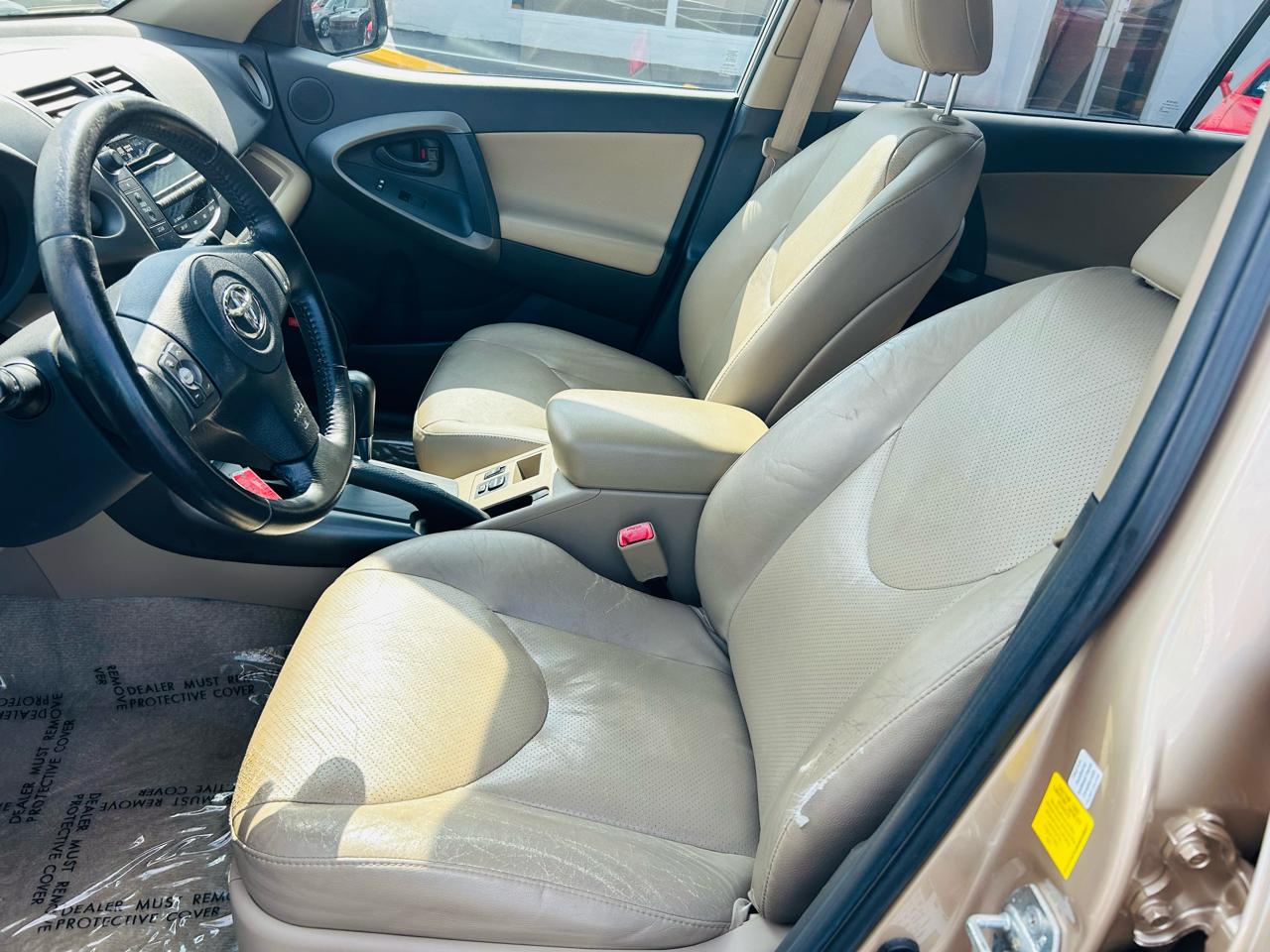 Toyota RAV4 Limited I4 2WD 2011