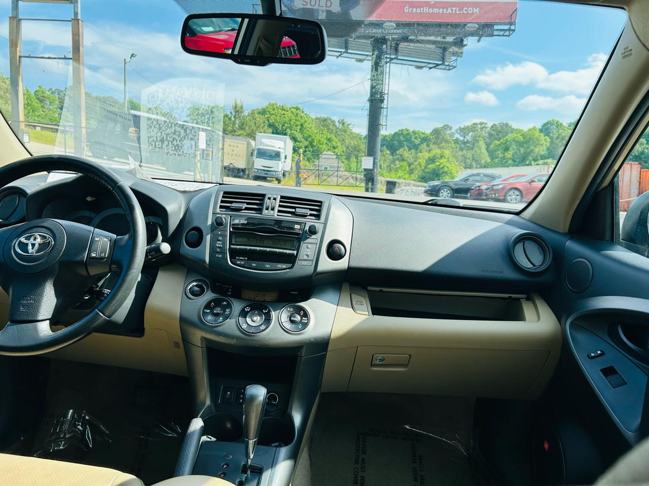 Toyota RAV4 Limited I4 2WD 2011