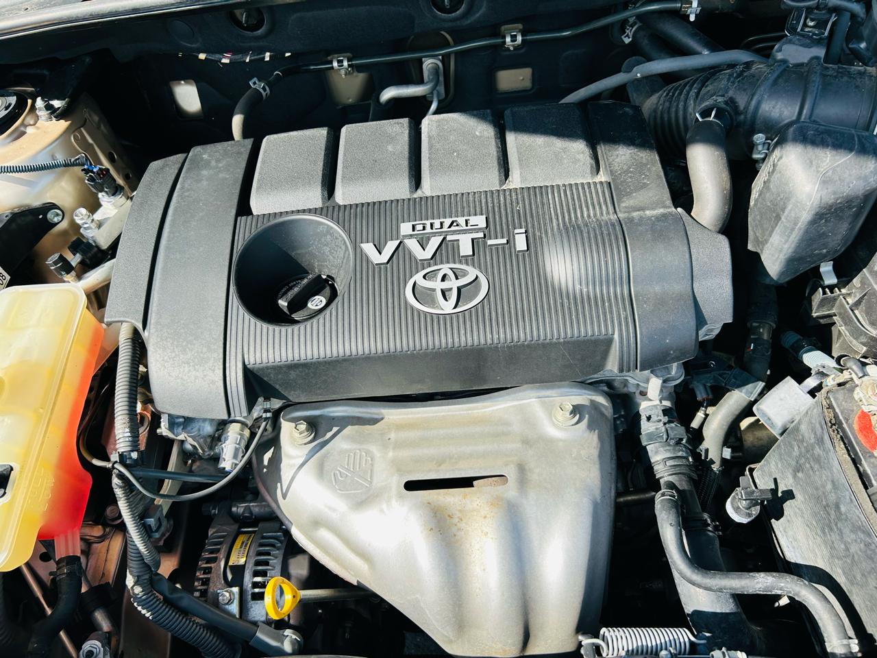 Toyota RAV4 Limited I4 2WD 2011