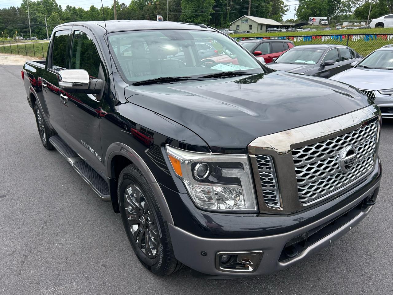 Nissan Titan Platinum Reserve Crew Cab 2WD 2019