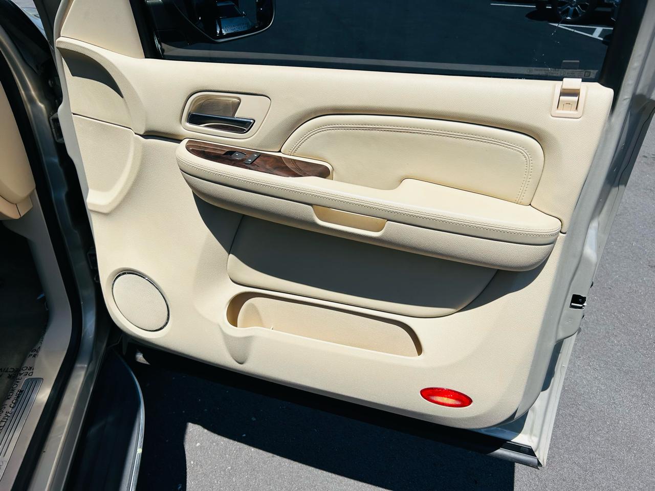 Cadillac Escalade AWD 2008