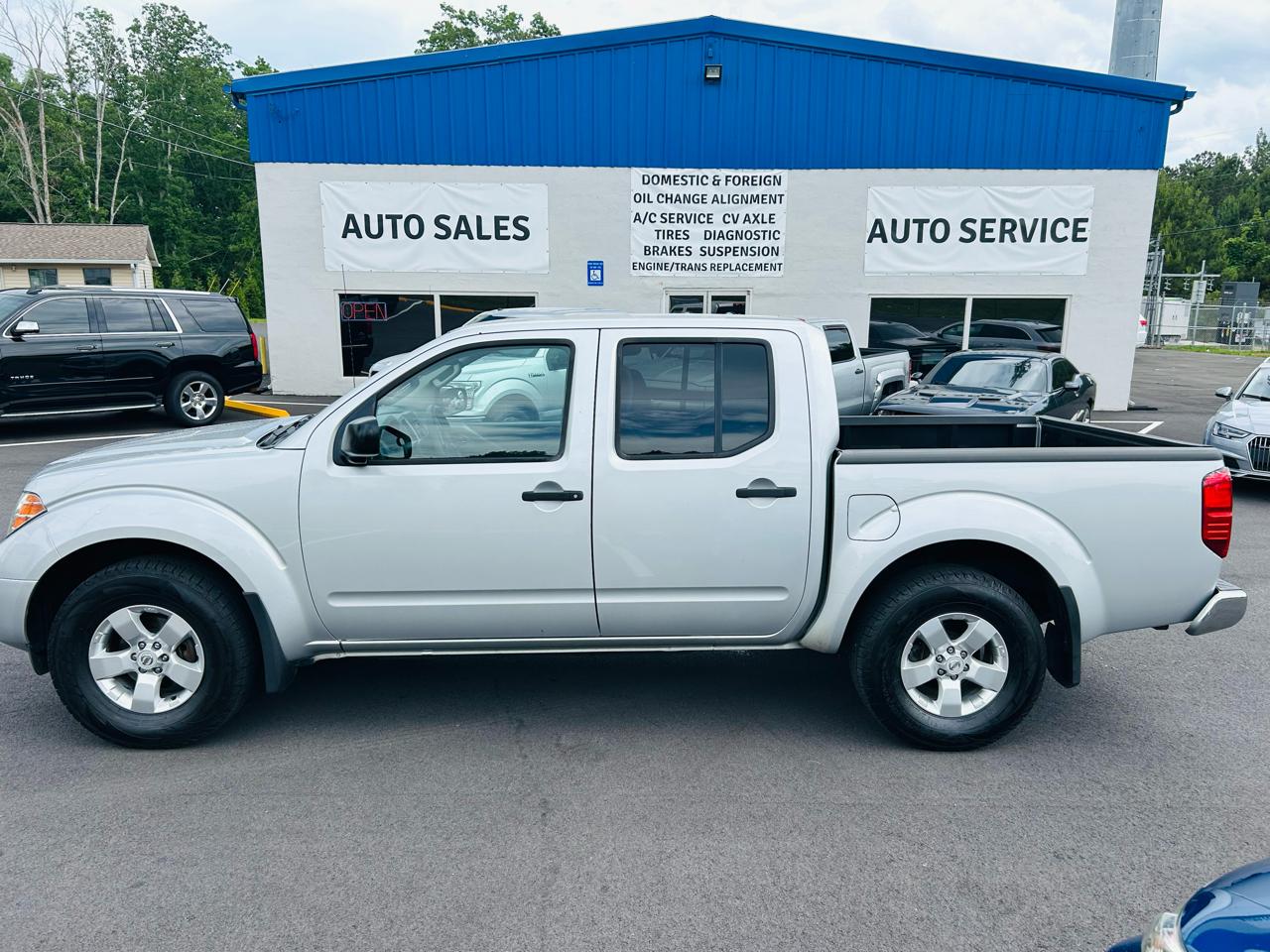 Nissan Frontier SV Crew Cab 4WD 2012