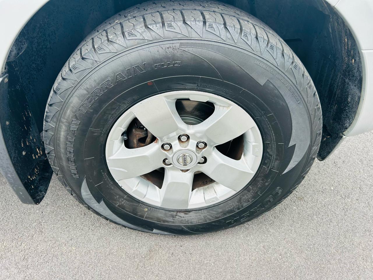 Nissan Frontier SV Crew Cab 4WD 2012