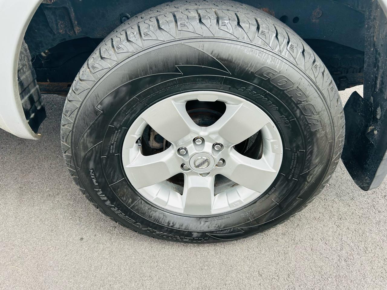 Nissan Frontier SV Crew Cab 4WD 2012