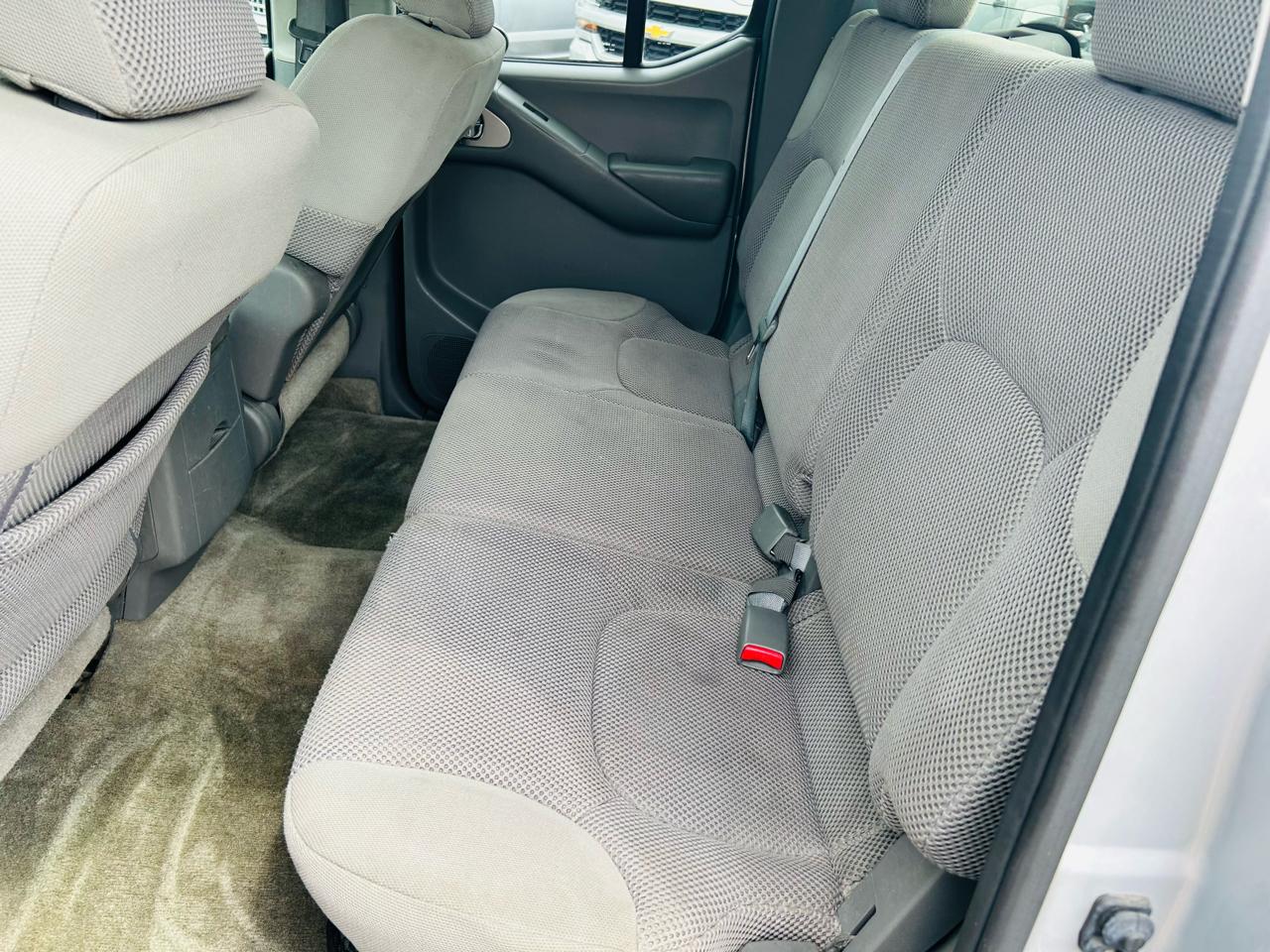Nissan Frontier SV Crew Cab 4WD 2012