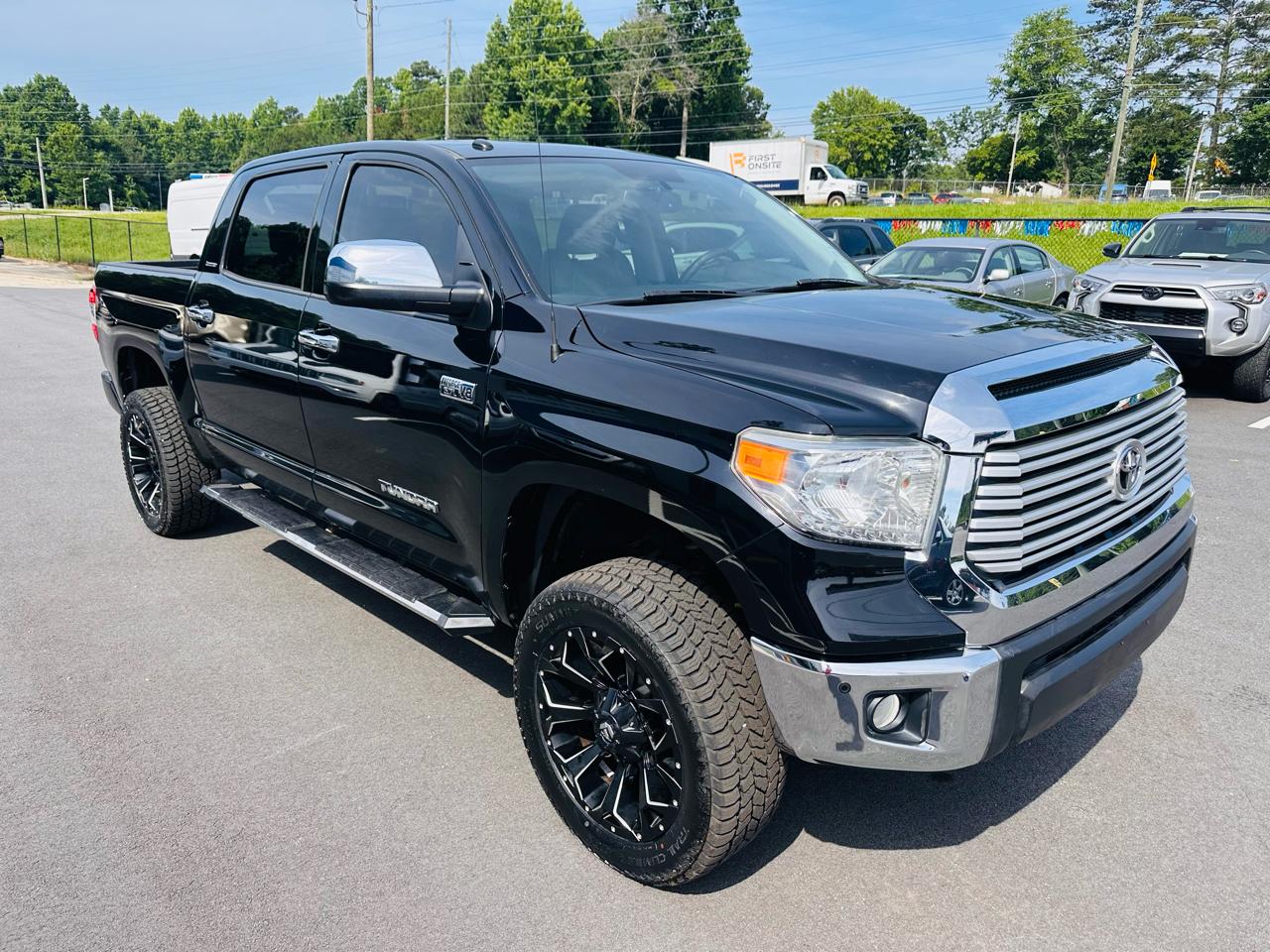 Toyota Tundra Limited 5.7L CrewMax 2WD 2015