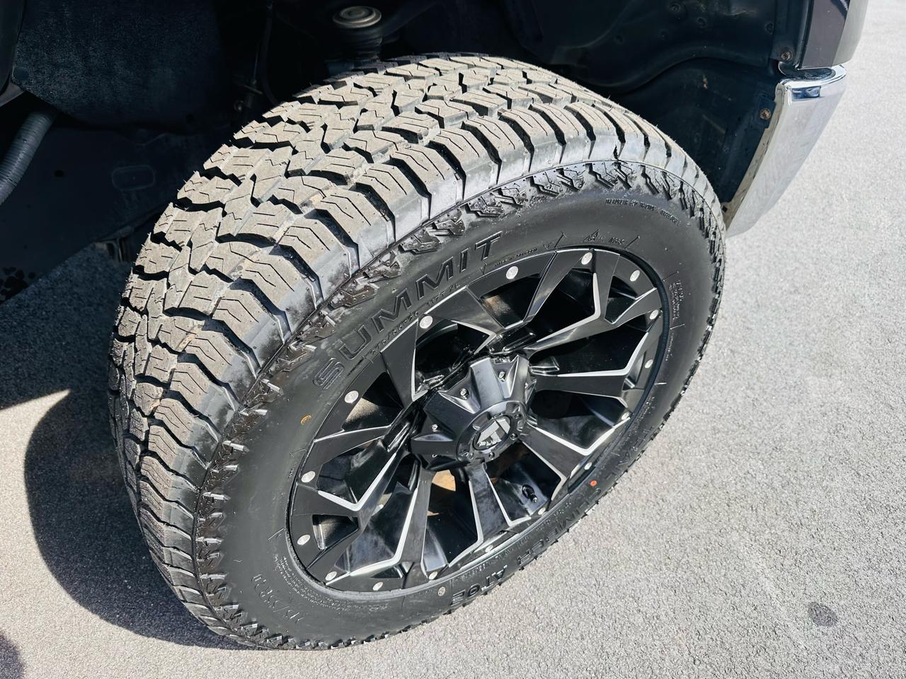 Toyota Tundra Limited 5.7L CrewMax 2WD 2015