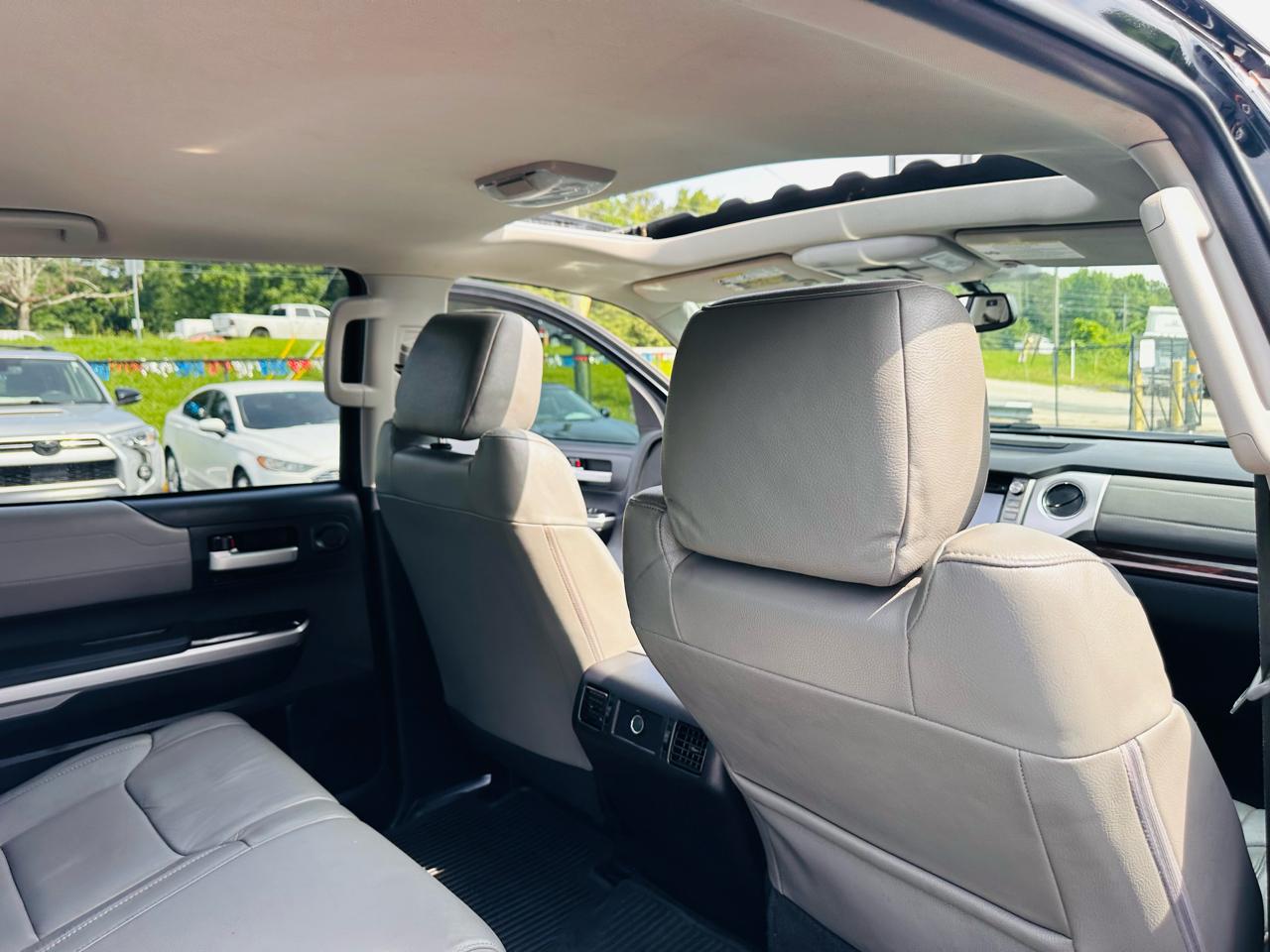 Toyota Tundra Limited 5.7L CrewMax 2WD 2015
