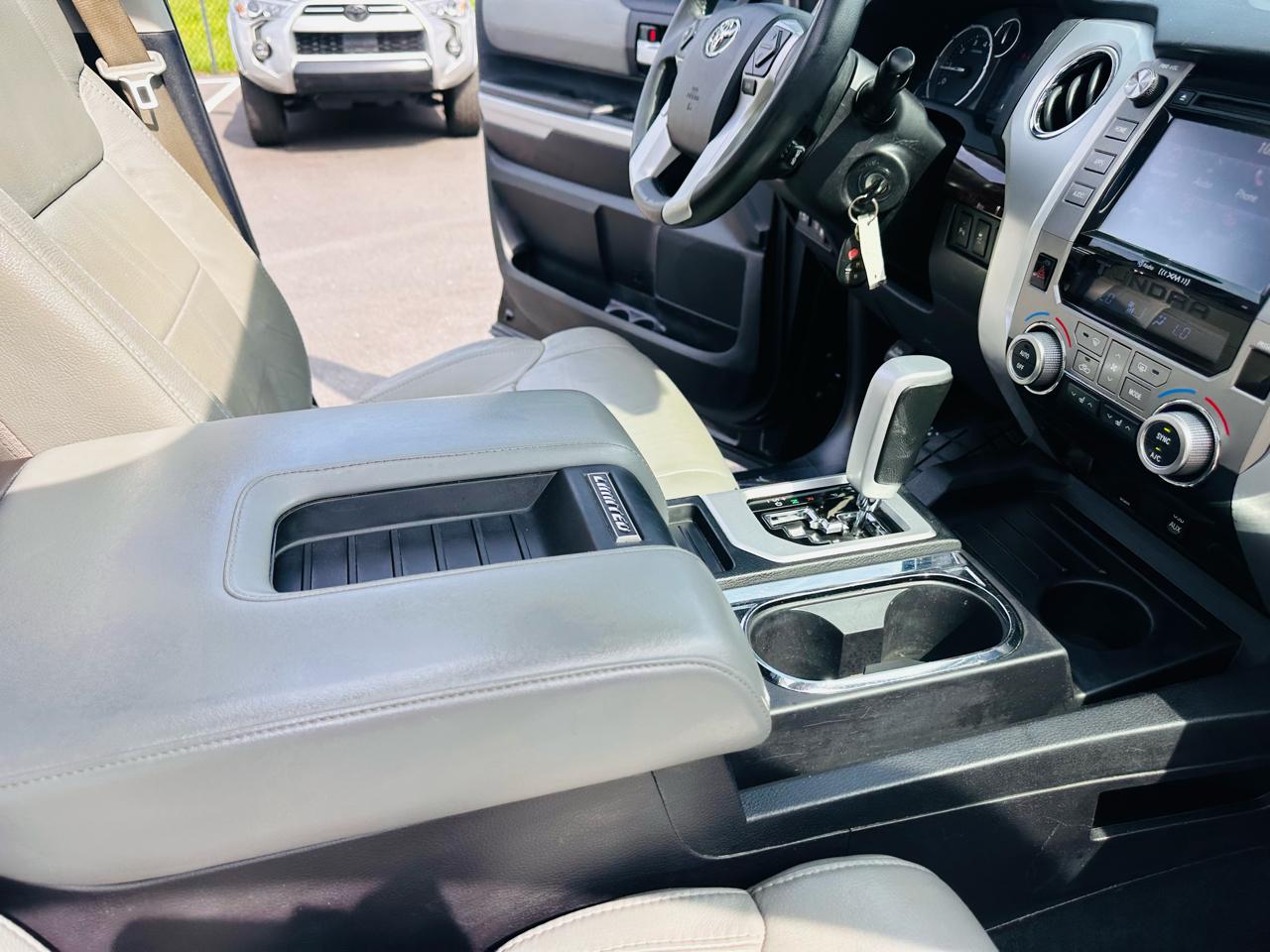 Toyota Tundra Limited 5.7L CrewMax 2WD 2015