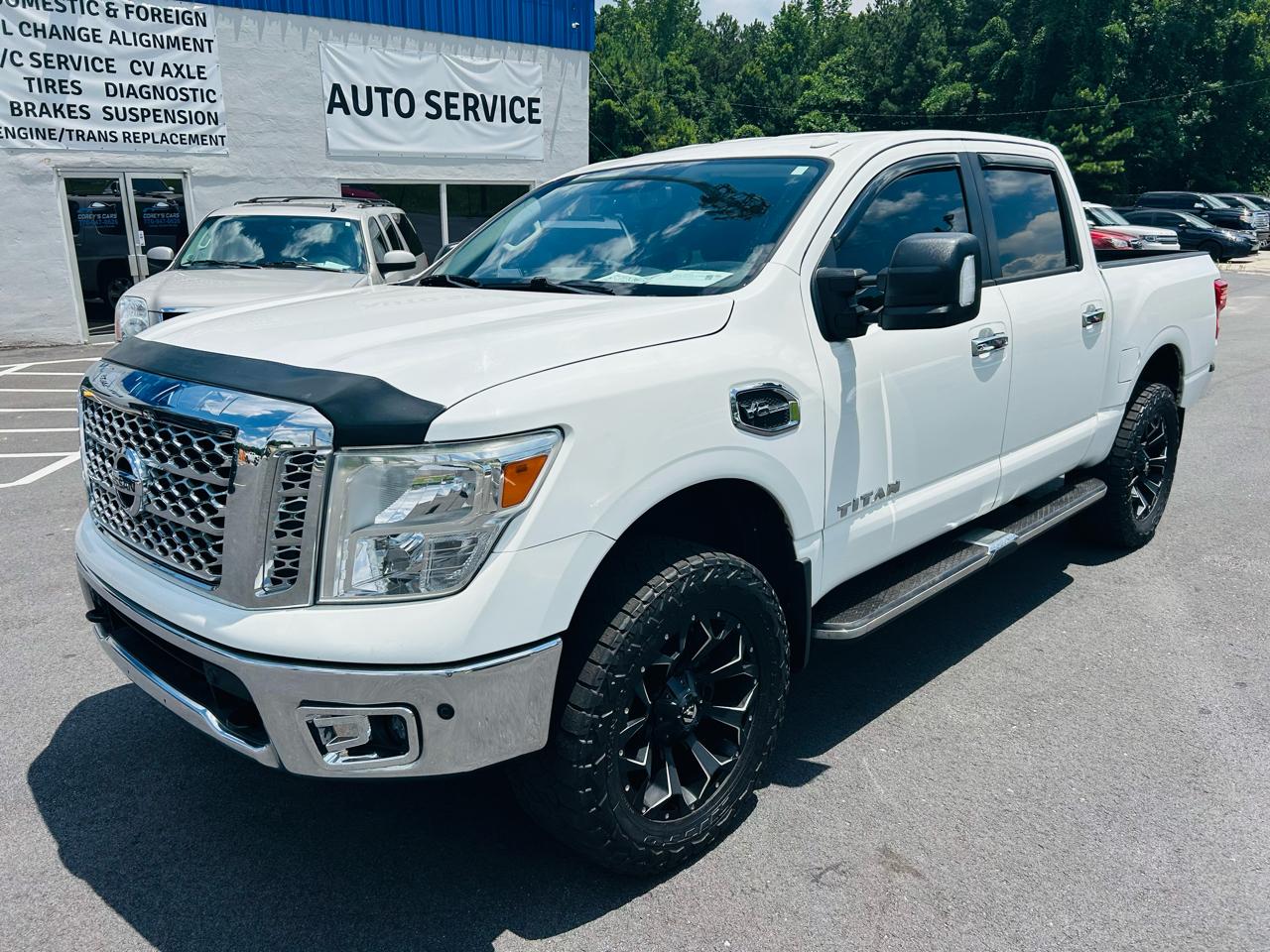 2017 Nissan Titan SV Crew Cab 4WD