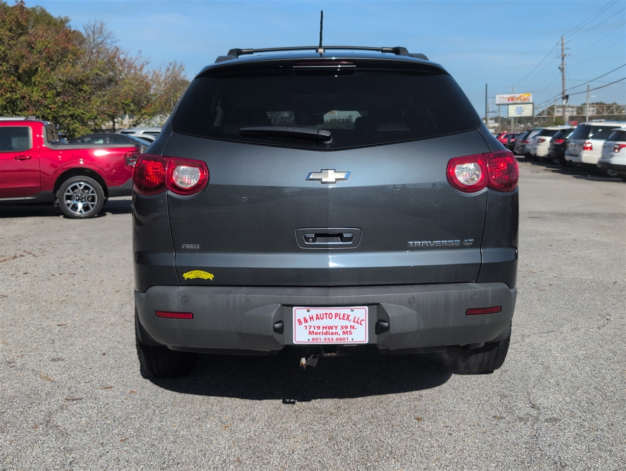 2011 Chevrolet Traverse 2LT photo 4