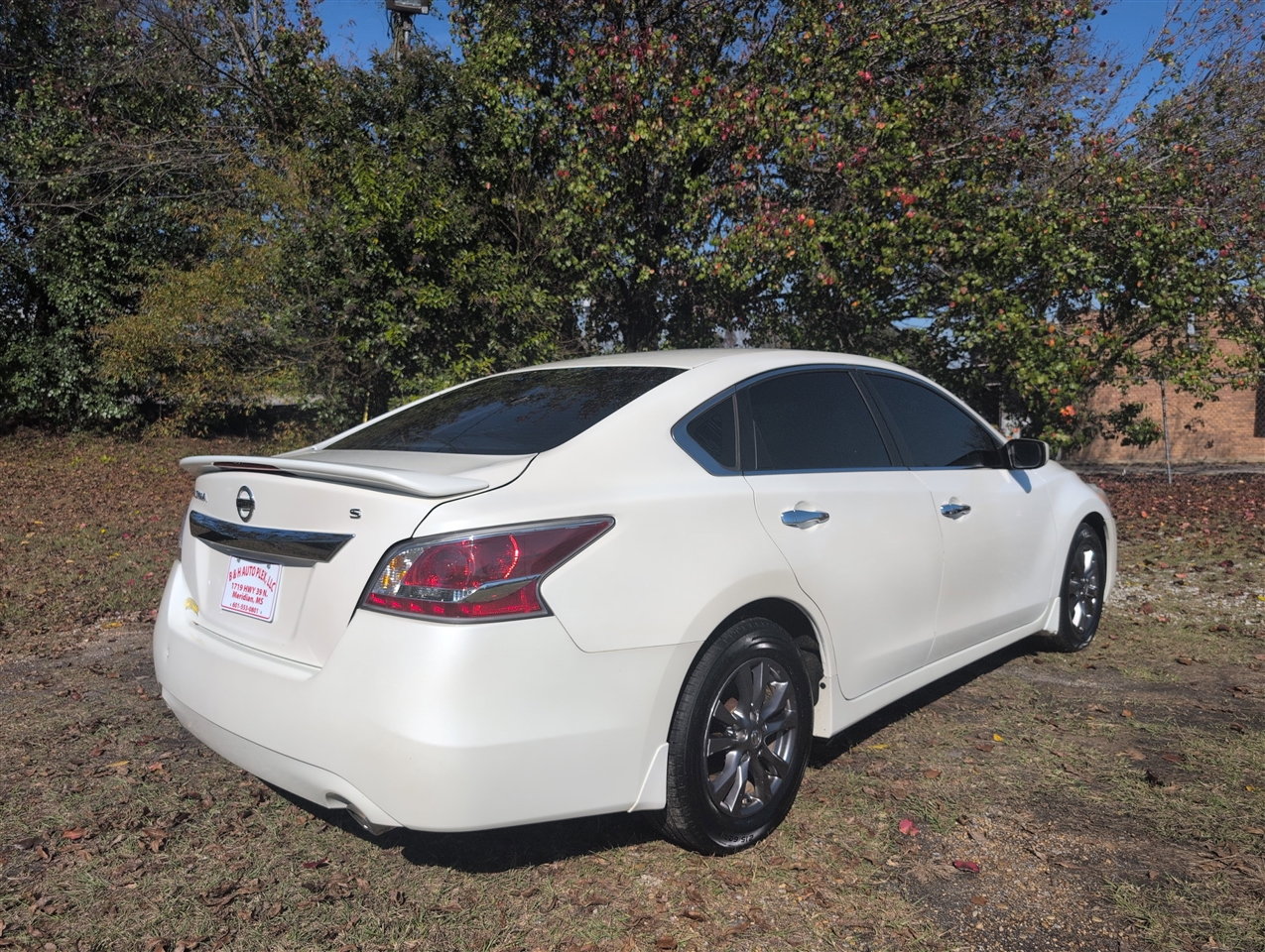 2015 Nissan Altima 2.5 photo 2