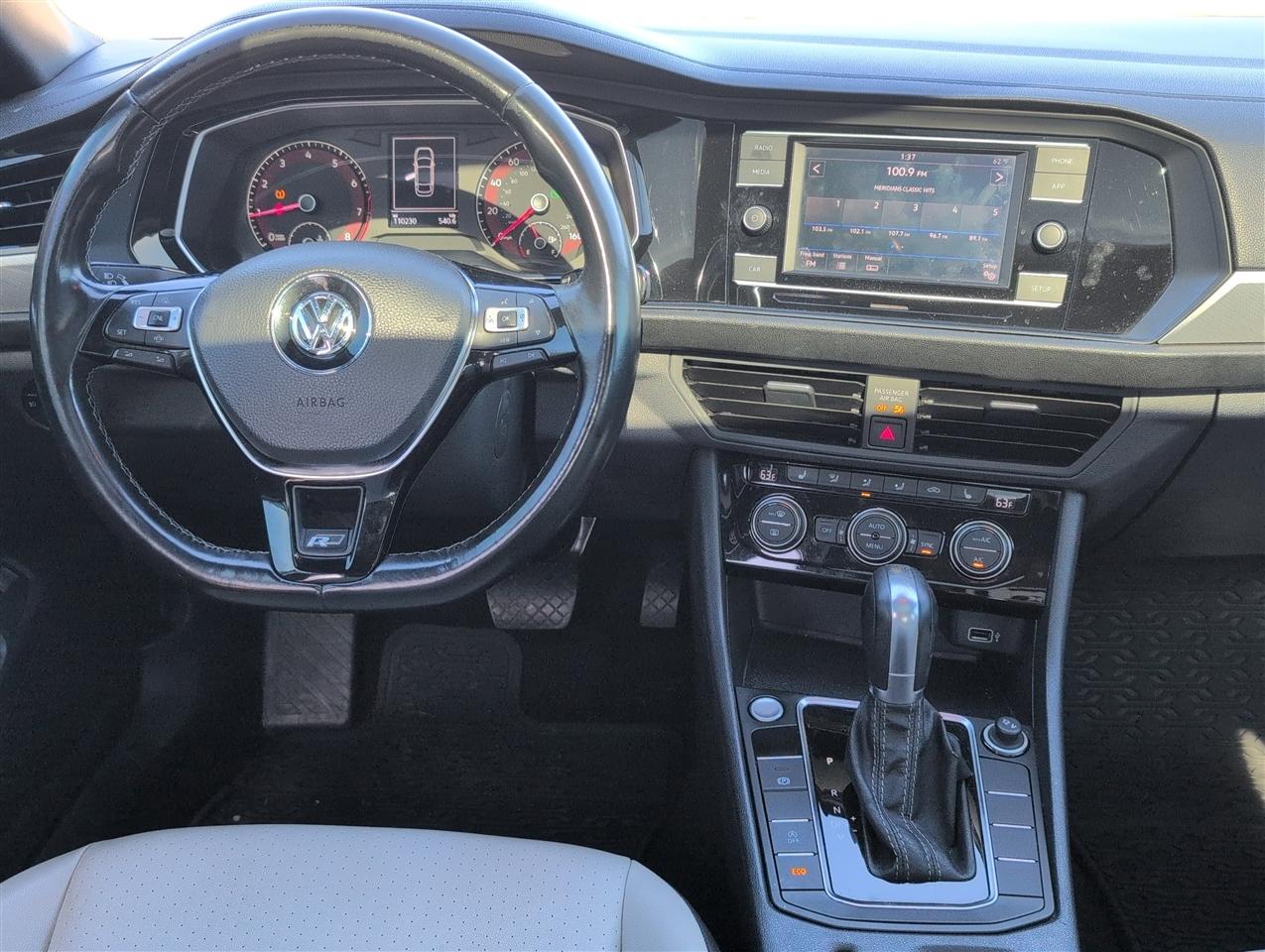 Volkswagen Jetta  2019