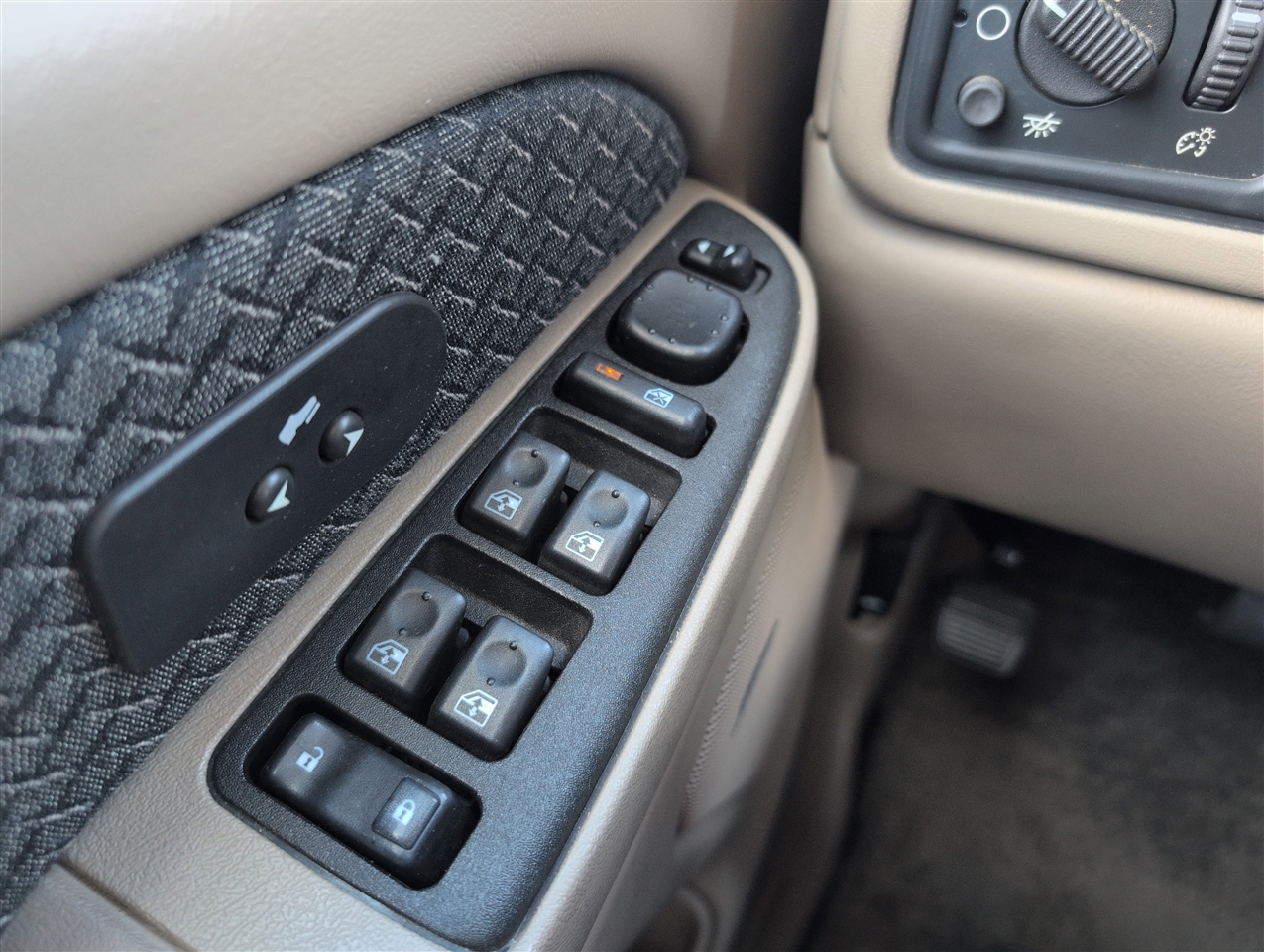 Chevrolet Avalanche  2003