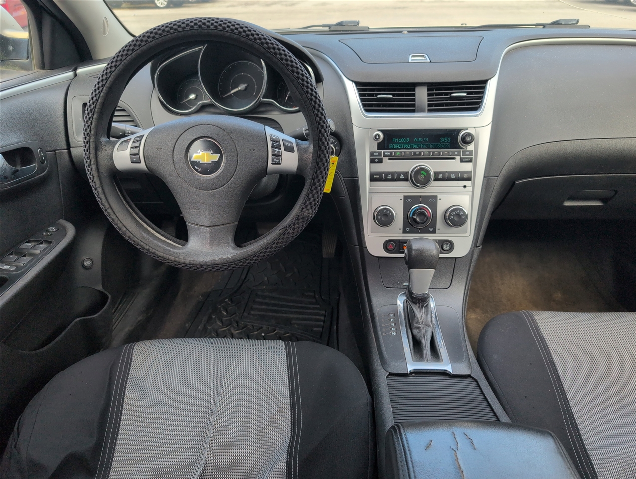 Chevrolet Malibu  2011